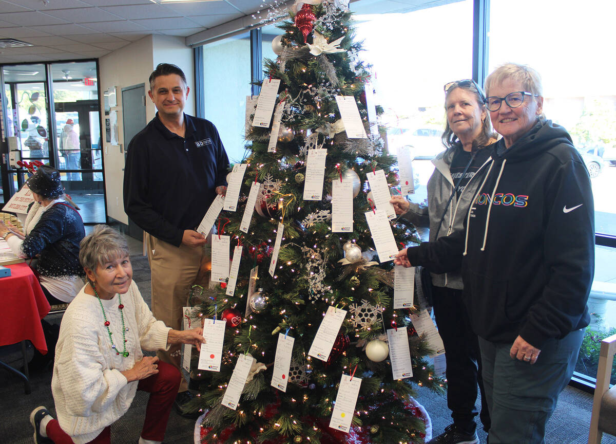 Ron Eland/Boulder City Review The annual Christmas Tree, sponsored by Emergency Aid Boulder Cit ...