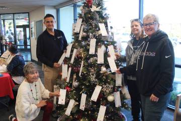 Ron Eland/Boulder City Review The annual Christmas Tree, sponsored by Emergency Aid Boulder Cit ...