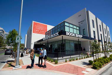 Independent bookstores aren’t as abundant as they once were, but readers are thankful to have an outlier in the Writer’s Block