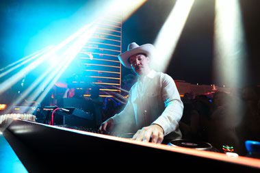 The long-awaited Jason Aldean’s Kitchen & Bar makes its debut at 63 CityCenter on December 5.