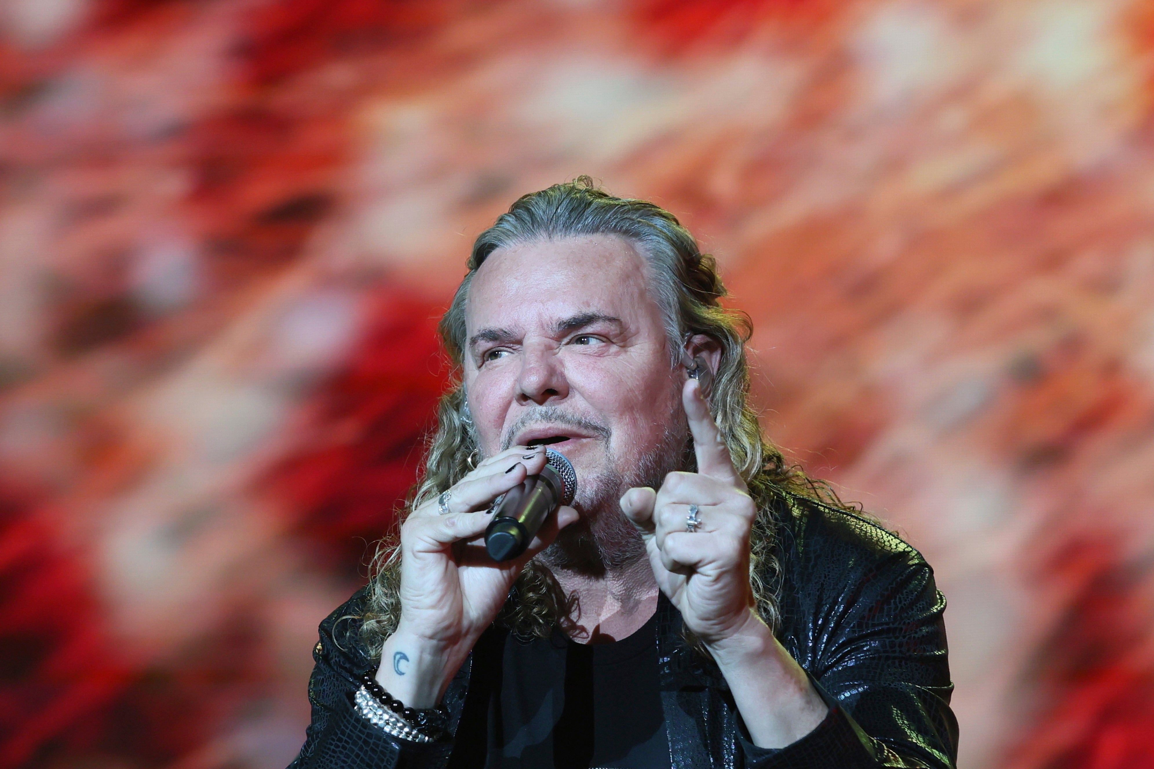 “Oye mi amor” es el primer sencillo del álbum de Maná.