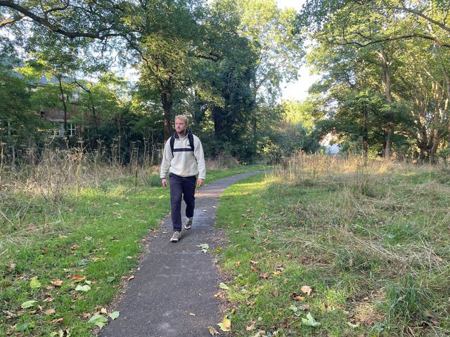 <p>I tried interval walking training, and while there are pros and cons, I was impressed with the effects  </p>