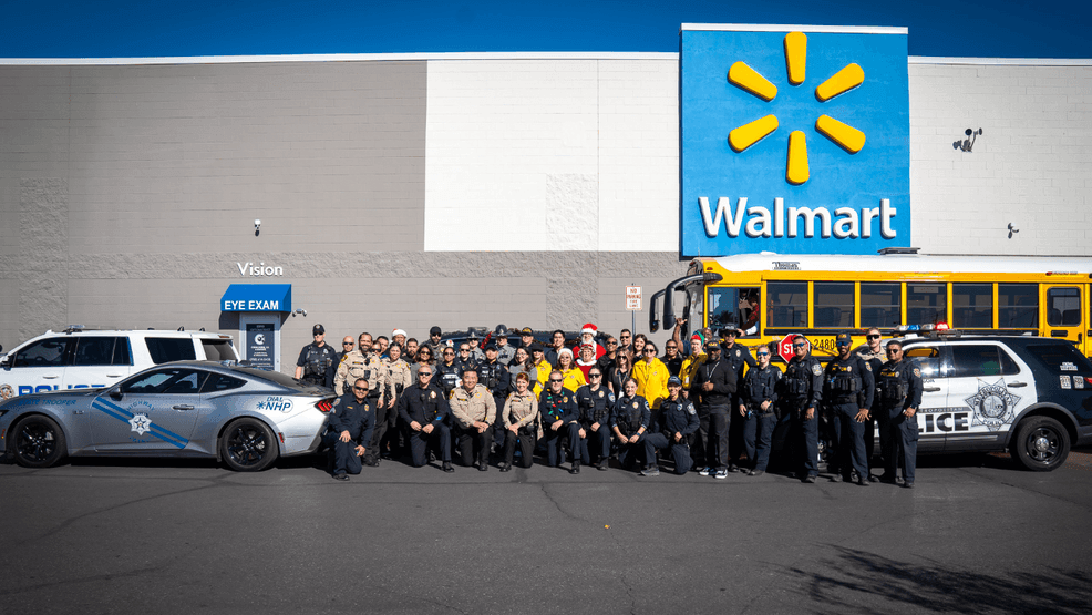 Image for gallery: Las Vegas police host toy drive for St. Jude's Ranch for Children