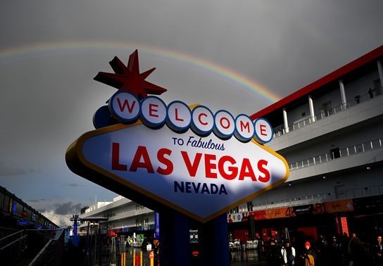 Image for story: TONIGHT: Las Vegas Grand Prix returns with tight drivers' race, rainy weather